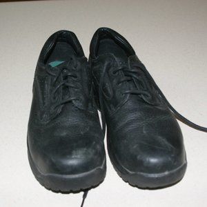 Steel Toe Shoes - Mens 7EEE or Ladies 9EW